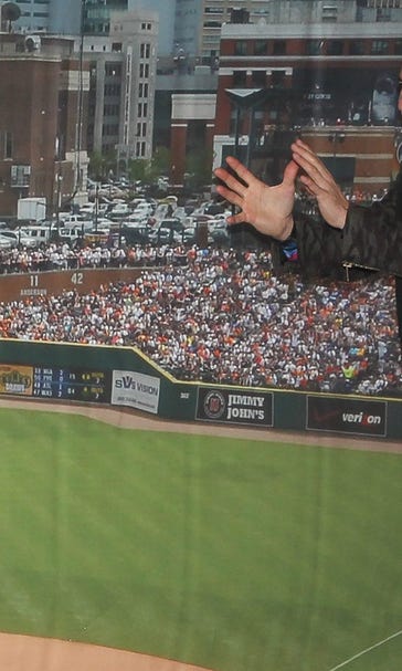Omar Vizquel on Cabrera's maturity and Castellanos' potential